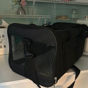 Pet carrier